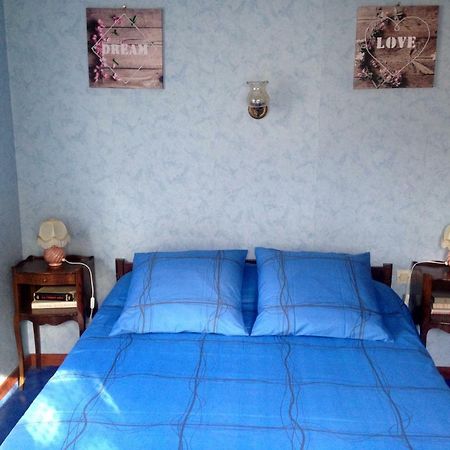 Chambres D'Hotes Et Gite Chez Martine Barr Exterior photo