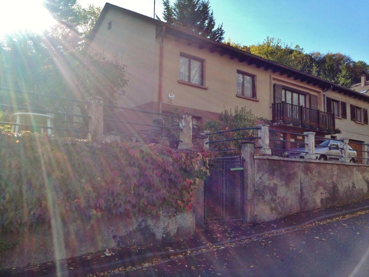 Chambres D'Hotes Et Gite Chez Martine Barr Exterior photo